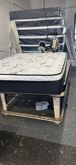 Brand new Queen mattress