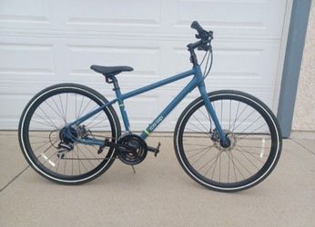 Co-op Cycle City 1.1 Hybrid Bicycle 