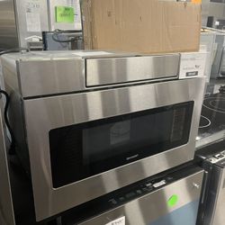 SHARP 24 INCH WIDE MICROWAVE 