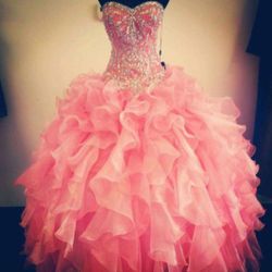 New XV dress Size 8 (Corset On The Back ) 