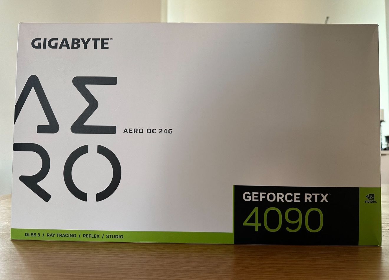 GIGABYTE AERO GeForce RTX 4090 24GB GDDR6X PCIe 4.0 Graphics Card / GPU