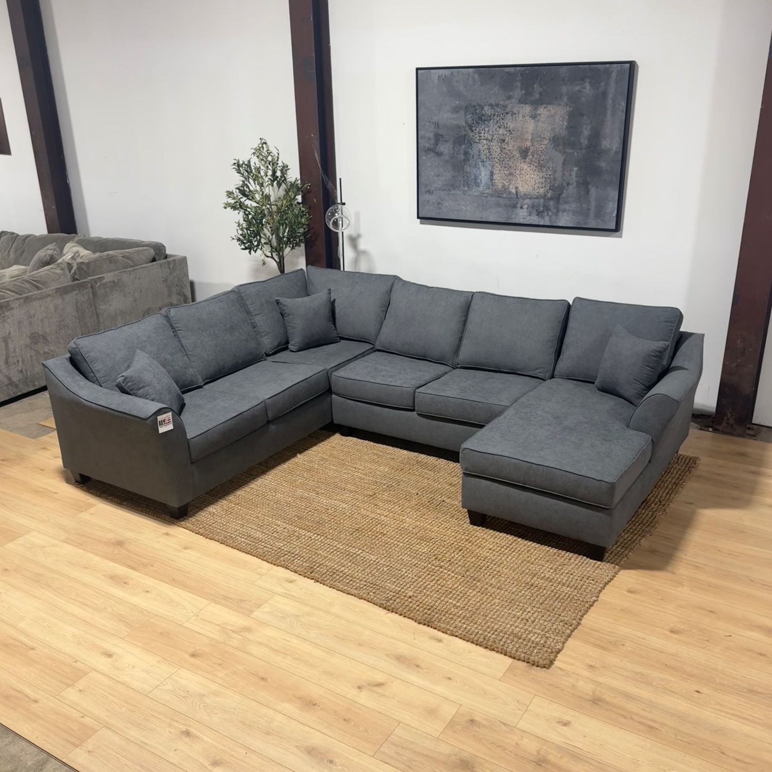 Brand New Gray 3-Piece Sectional π Delivery Available