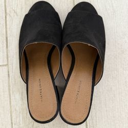 Black Mules/Heels - Size 6