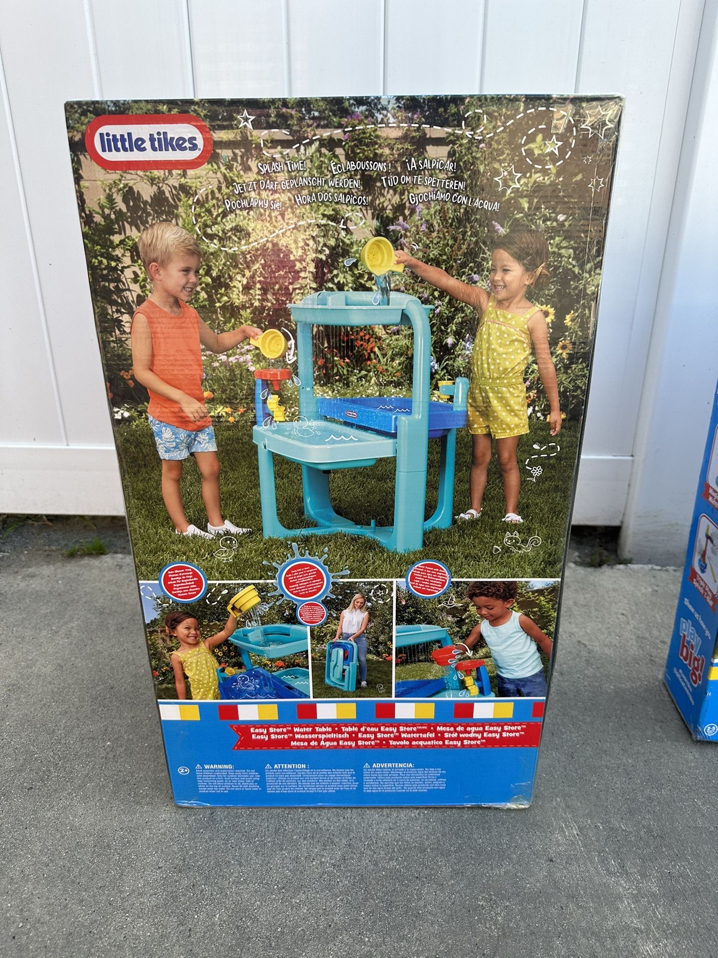 Little Tikes Easy Store Outdoor Folding Water Play Table with Accessories for Kids, Children, Boys & Girls 3+ Years, Mutlicolor,