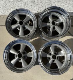 Selling a set of four 17” American Racing Torq Thrust Wheels – Set of 4