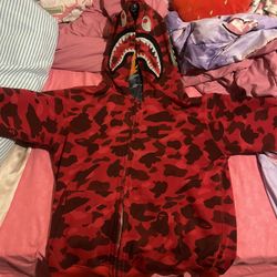BAPE HOODIE MEDIUM