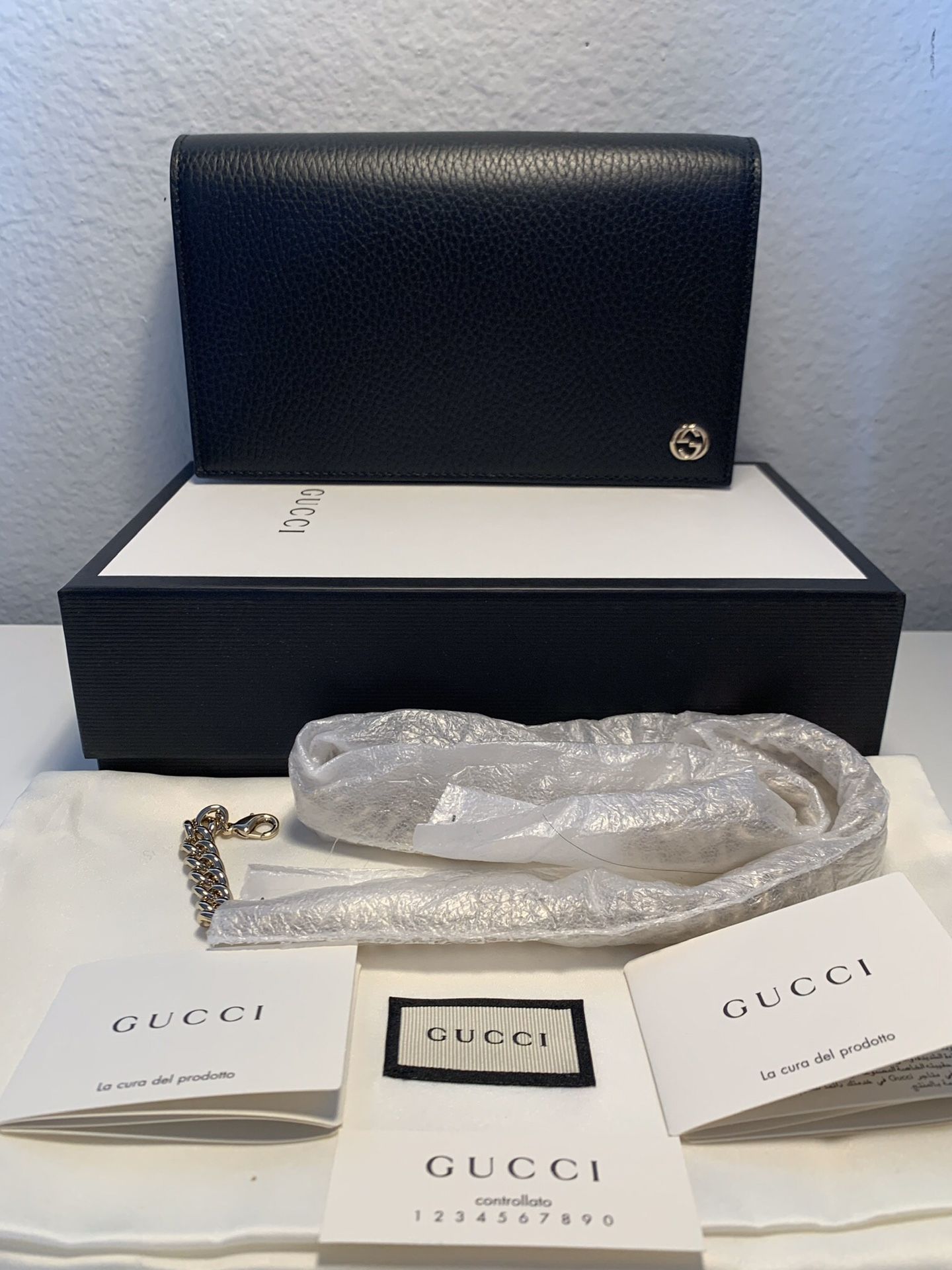 NWT Gucci GG Logo Black Leather WOC Chain Wallet Interlocking Charm 466506 $1200