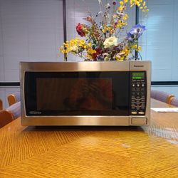 PANASONIC INVERTER MICROWAVE OVEN