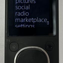 Microsoft Zune 1124 Black 1.8in LCD Display 4GB MP3 (Bad battery);(#1240)