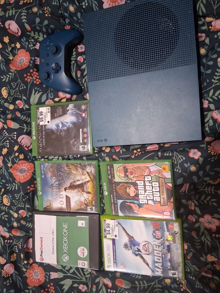 Xbox One 500gb Games Charging Dock