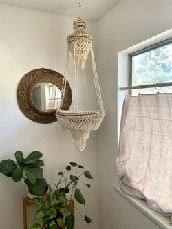 Gorgeous Vintage Seashell Chandelier