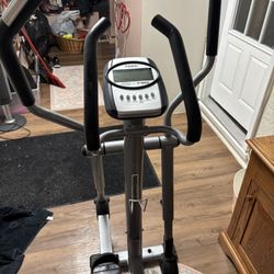 Elliptica exercise machine
