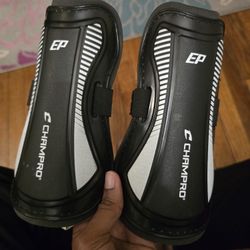 D3 Molded Shin Guards (Size Small)