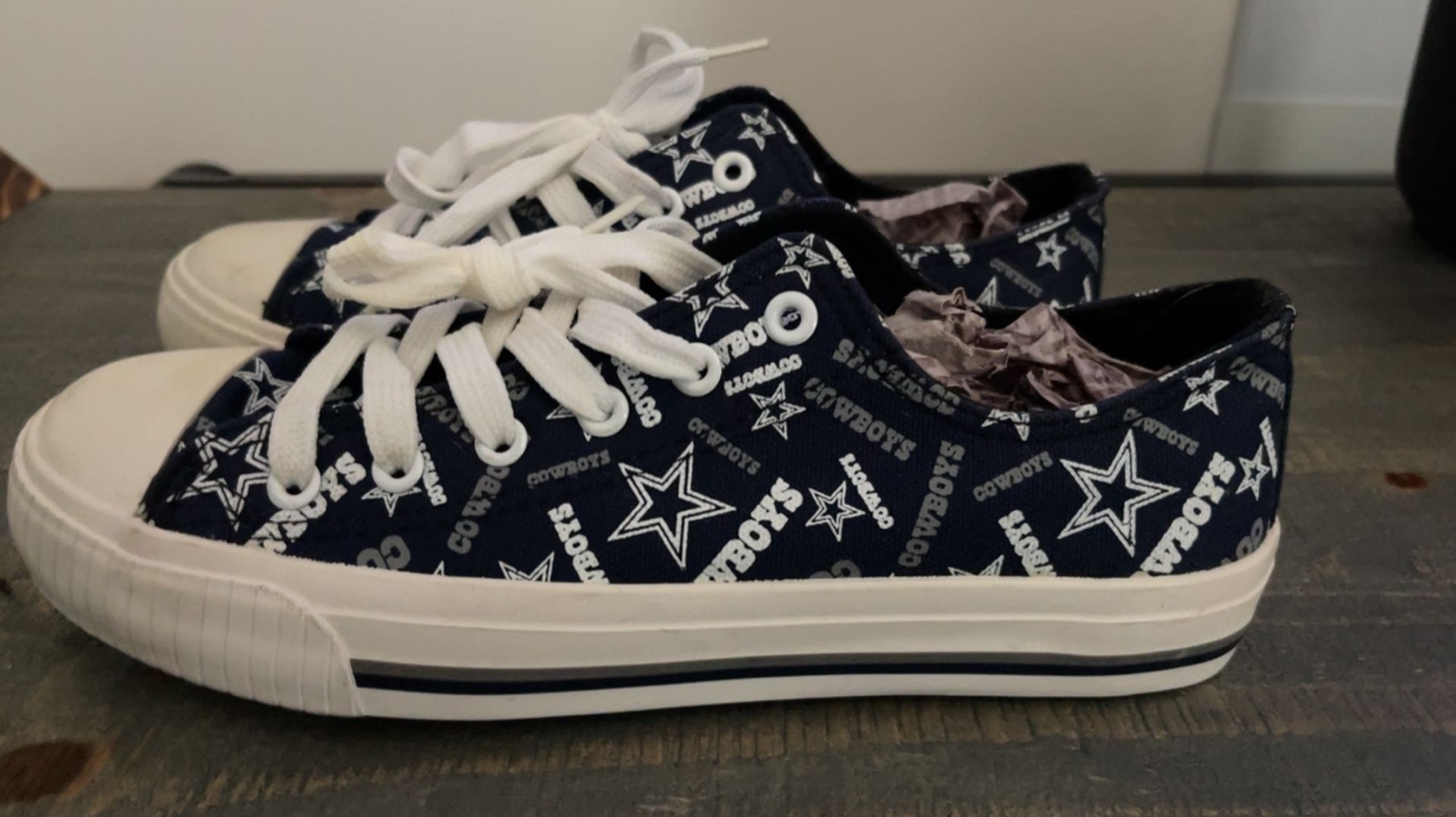 Women’s Dallas Cowboys Shoes