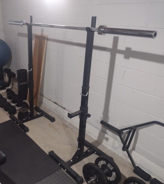 Independent Racks With Olympic Barbell