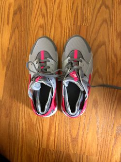 Little girls Nike size 3