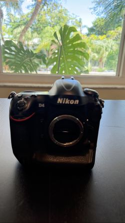 Nikon D4 DSLR Camera Body - 16.2MP Full Frame, 2 Batteries + Charger