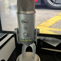 Yeti Microphone 