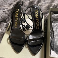 TOM FORD Patent Pad Lock Pointed Sandal
