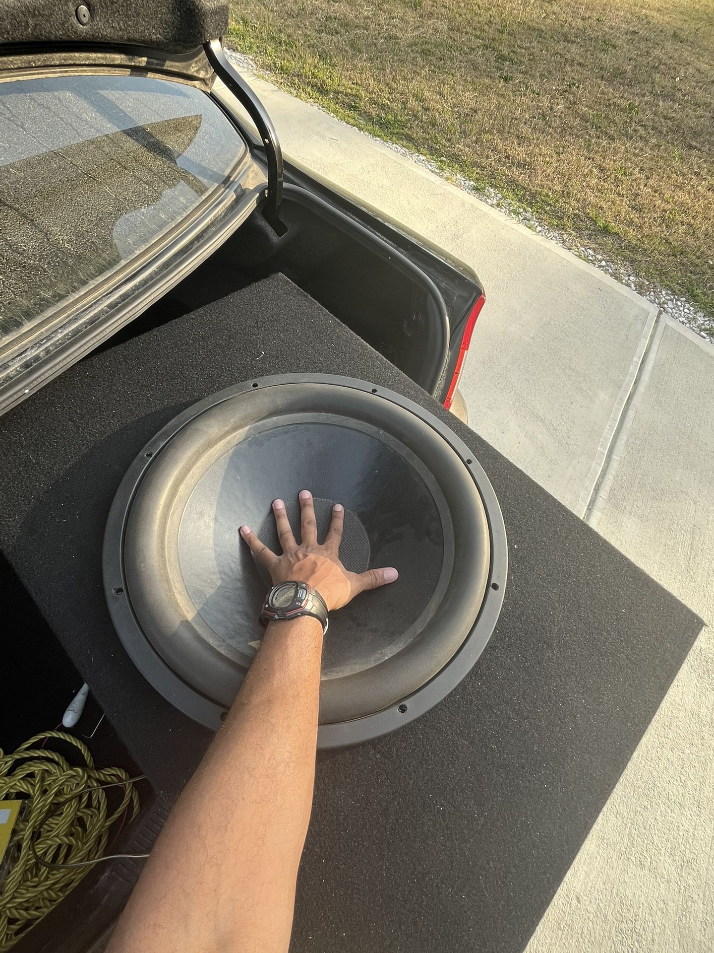 18 Inch Subwoofer And Sealed Box For Sale
