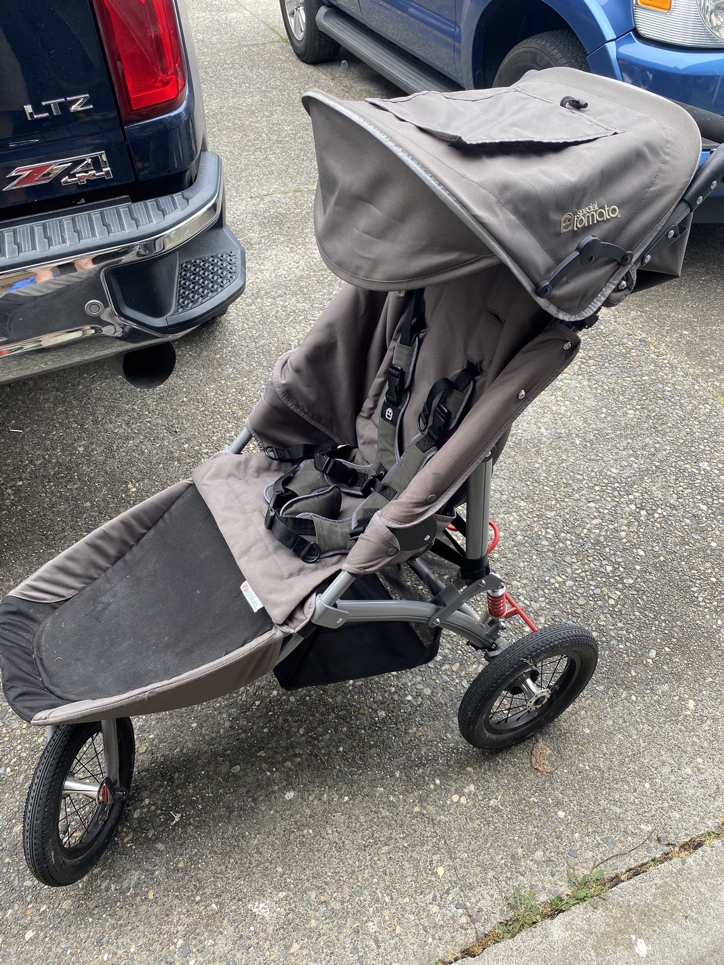 Special Tomato Stroller