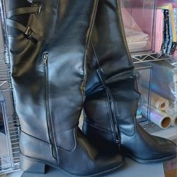 PLUS SIZE WOMENS BOOTS