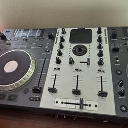 NUMARK MIXER 