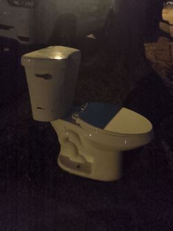 Two-Piece Ceramic Toilet with Seat