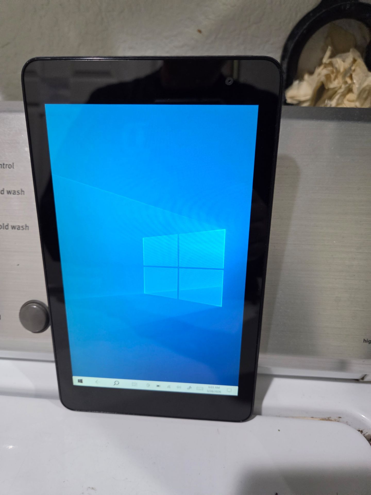 Dell Venue tablet windows 10 home. Good condition. ready to use adding your Microsoft account. Intel Atom CPU. 32 bit operating system. 2gb. case