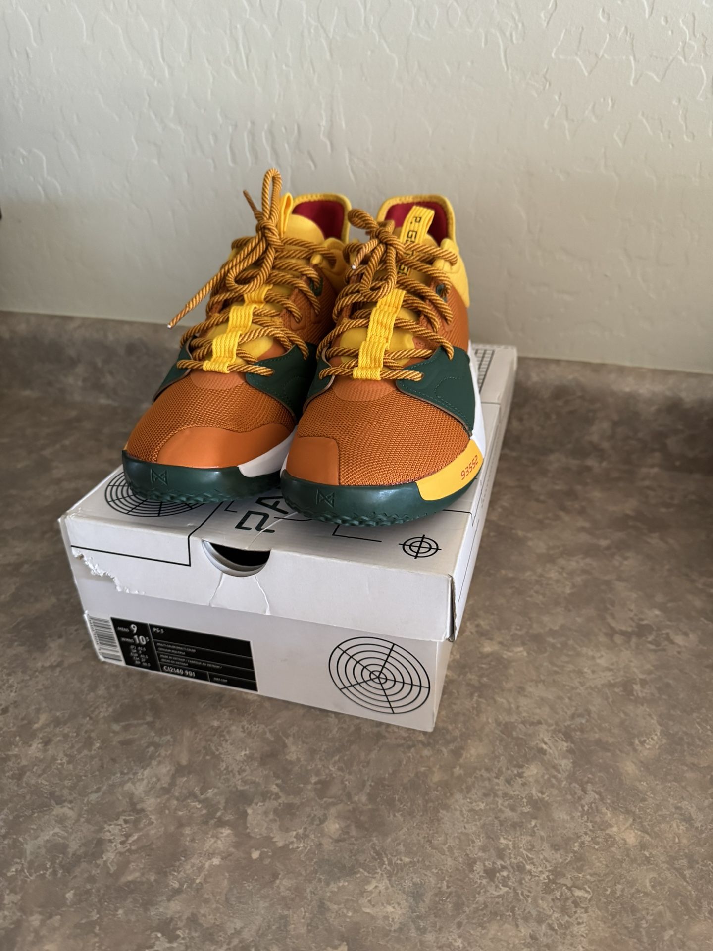 PG 3 Size 9 Men’s New