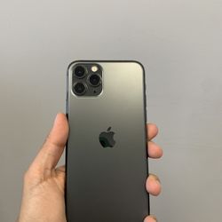 ☑️📱 iPhone 11 Pro 64 GB Unlocked BH77%  🔋 Case And Headphones For Free 🩶☑️