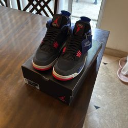 Jordan 4 Rare Air (Gold Lettering)