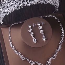 Tiara With Necklace + Earrings 