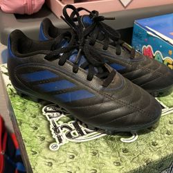 Boys Soccer Cleats Size 1
