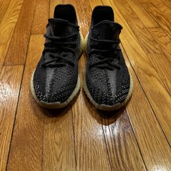 Yeezy 350 V2 ‘Carbon’ (Mens 7.5)