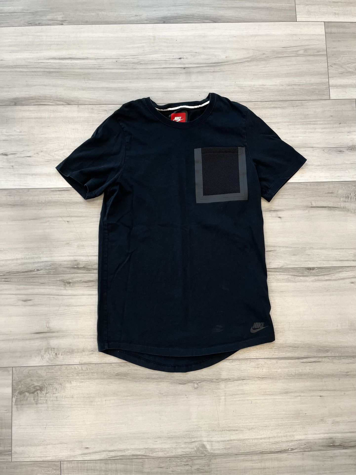 Nike SB Tech T-Shirt Bonded Mesh Pocket Black Hyper Pocket Men Size Small