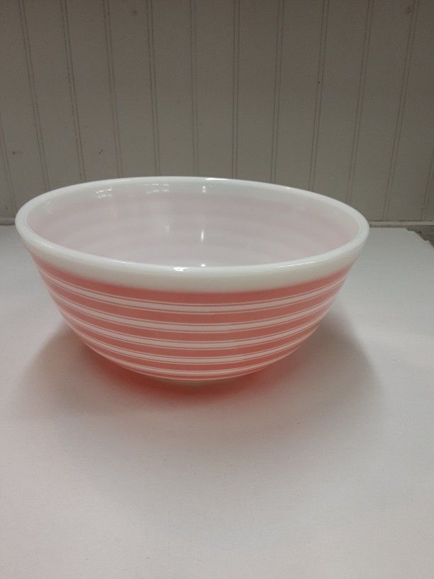 Pink Pyrex Rainbow Stripe 2 1/2 Quart Mixing Bowl No 403 - Shelton