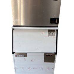 475 LB Ice Machine On New Storage Bin Commercial Manitowoc NSF Restaurant Bar Self Contained Air Cooled 