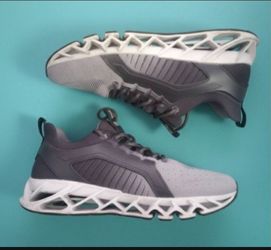 STYLISH GRAY TRAINERS UNISEX MEN 9 / WOMEN 10.5 (EU 42) - CHIC & LIGHT.
