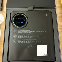NEW IN BOX Vivo X Fold 3 512gb 