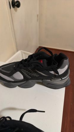 New balance 9060, black, size 5