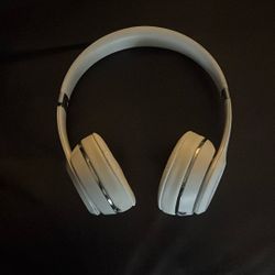 Beats solo 3 White