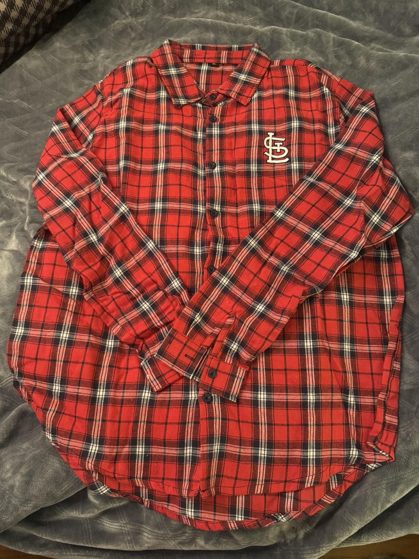 XL New Cardinals Red plaid Shirt