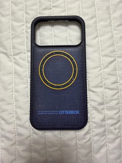 OtterBox iPhone Phone Case with MagSafe
