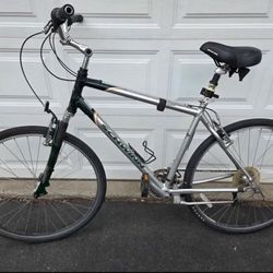 SCHWINN SIERRA 700 BICYCLE 