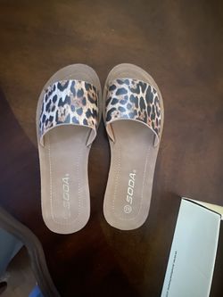 Soda sandals 6 1/2