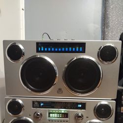 Manhattan GPO Bluetooth Boombox Speaker