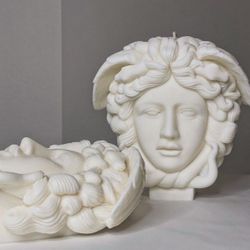 Medusa head Candle