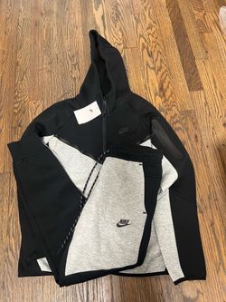Nike tech brand new Size small