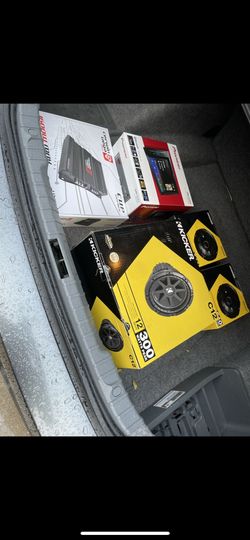 Kicker Comp 300, Corweign Amp 1600 Watts With Vented Box 